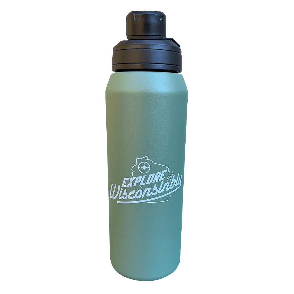 Explore Wisconsinbly CamelBak Vacuum Insulated Bottle - Drink Wisconsinbly