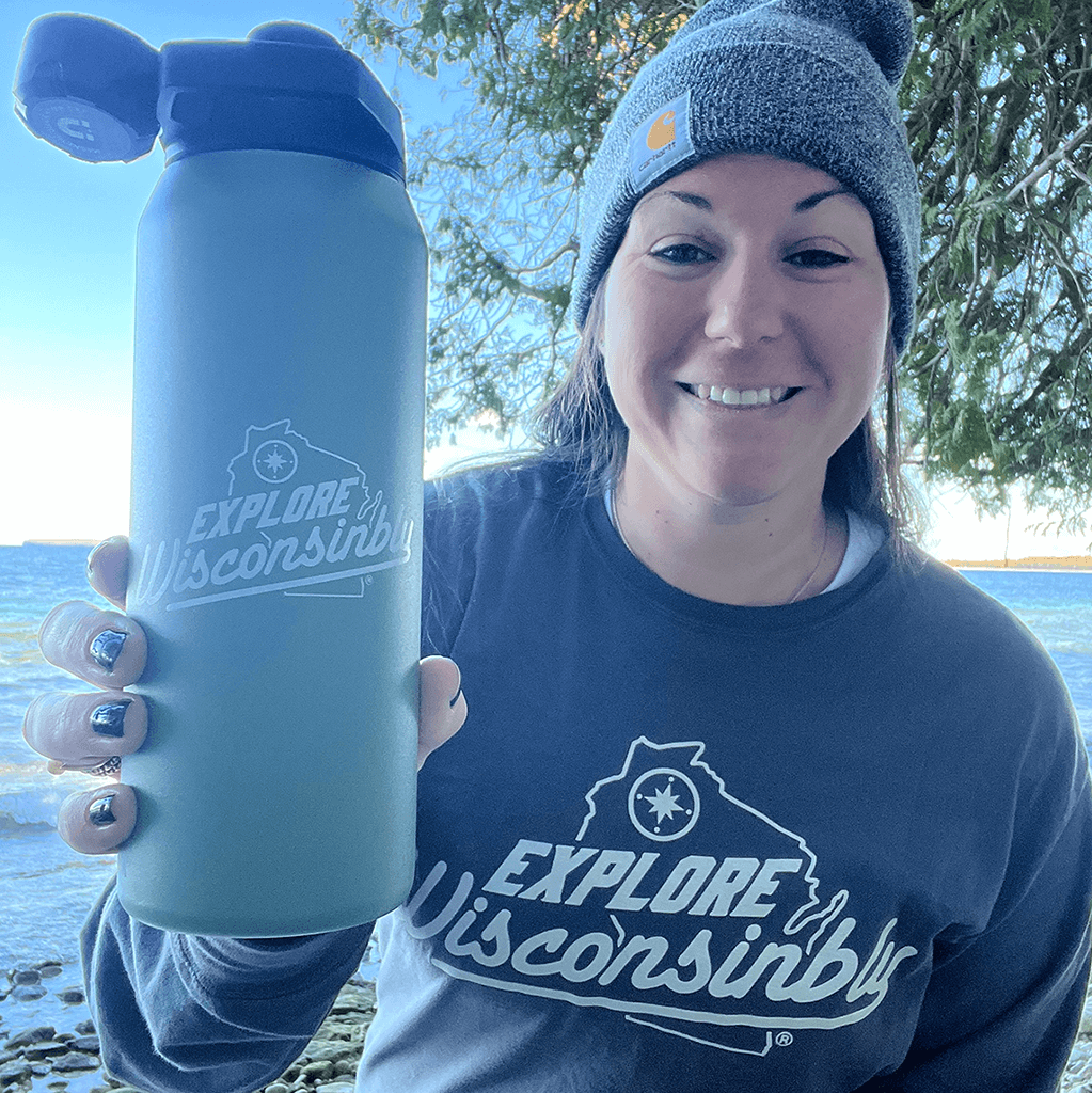 Explore Wisconsinbly CamelBak Vacuum Insulated Bottle - Drink Wisconsinbly